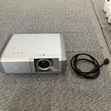 SANYO PLV-Z4 LCD Projector