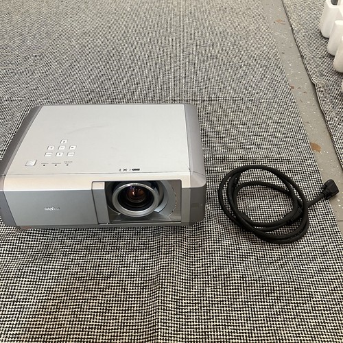 Sanyo plv lcd projector - sanyo,