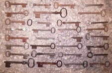 C5T4 - lot 31 clés anciennes