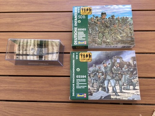 Gros lot de petits - de, soldats