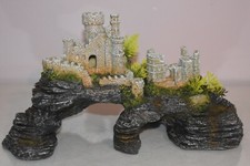 Aquarium Superbe Détaillé Château Ruine Sur Rocks Herbes 34 x 15 x 16 CM