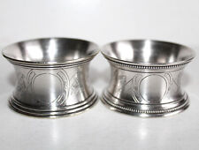 JOLIE PAIRE ROND SERVIETTE