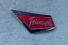 TRIUMPH HERALD VITESSE SALOON EMBLEM latéral montant de toit