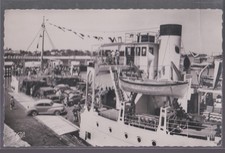 CPSM ROYAN17 : Liaison Royan/Le Verdon - Bac "Le Cordouan" - Embarquement - 1953