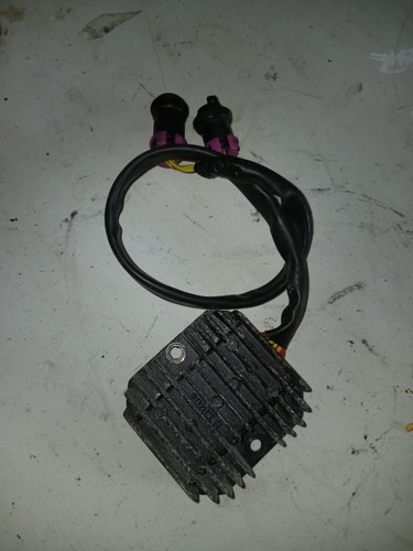 Régulateur tension 12v - régulateur,