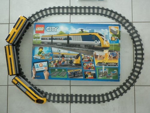 Lego city train 60197 avec