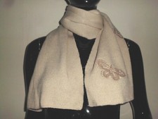CHAUDE ET DOUCE ECHARPE FEMME DAMART EN TRICOT BEIGE MOTIF PAPILLON 30*135 CM