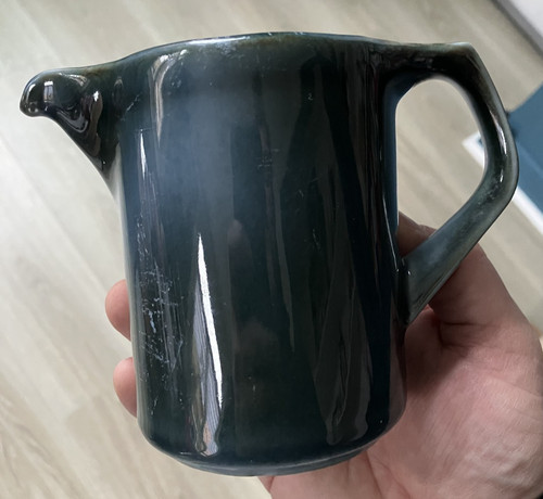 Petit pichet porcelaine signé - pichet,