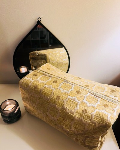 Trousse toilette - de,