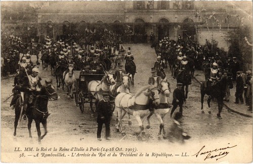 Cpa roi reine - reine, d'italie