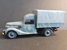 1.43 RENAULT fourgon bâché Bfp  "PRIMAQUATRE" WH front Russe 1941