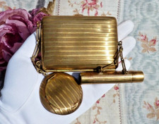 ANCIENNE MINAUDIÈRE avec son POUDRIER et sa FIOLE à PARFUM en métal doré 1920