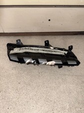 Feu diurne avant gauche