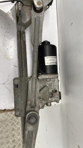 Moteur essuie glace avant