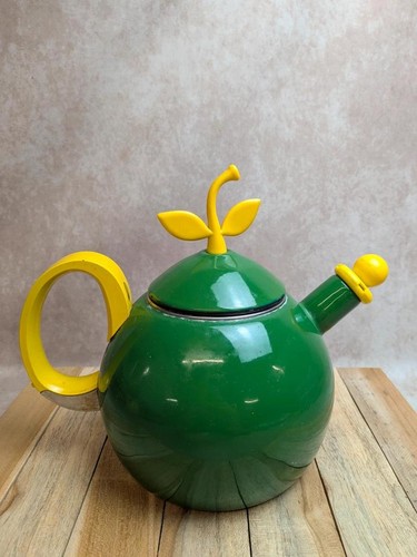 Bouilloire sifflante vintage