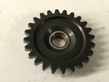 UN PIGNON DIVERS PIECE MOTEUR