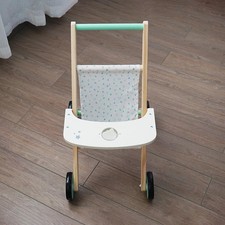 Poussette en bois pour bébé