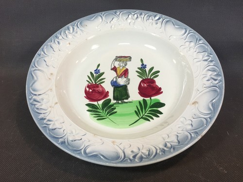 Ancienne assiette creuse - , en