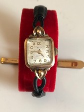Ancienne Montre Bijou Mécanique  vintage  plaqué Or  ELIX    An 70's  pour FEMME