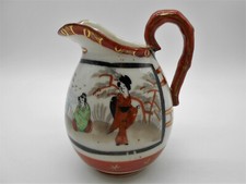 SUBLIME POT A LAIT SCENE DE VIE EN PORCELAINE DU JAPON KUTANI ? XIX ème