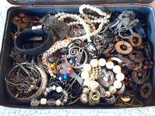gros lot de bijoux vintage