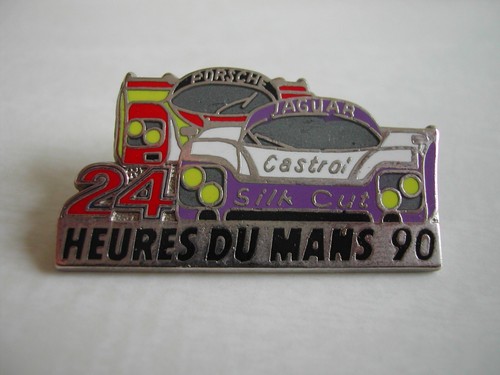 Pin émaillé voiture - pin's,