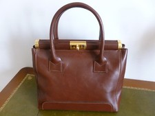 SUPERBE SAC NEUF TOUT CUIR EPAIS CAMEL SURPIQUE STYLE VALISETTE DOCTEUR