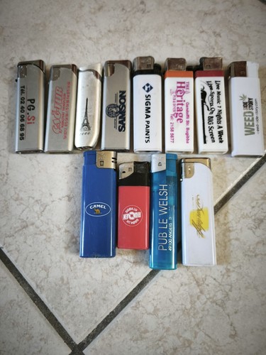 Lot briquets publicitaires - briquets,