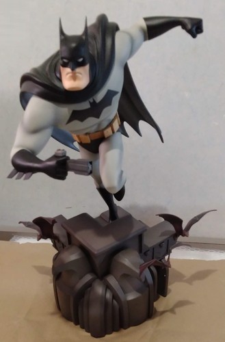 Statue batman animated - batman, series