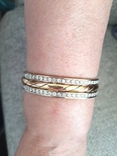 Bracelet vintage OR 18 carats jaune ouvrant serti 52 diamants 2,6 carats.