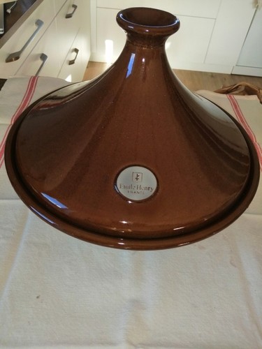 Plat tagine emile - à,