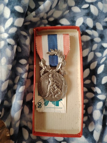 Medaille honneur la - d'honneur,