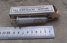 Ancienne Seringue Hypodermique 3 cc en Verre MERAM  instruments chirurgie
