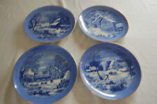 lot d'assiettes décoratives plates à décor hivernal , chalet , bleu, neige
