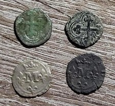 Lot de quatre monnaies féodales (et royales ?) à identifier.