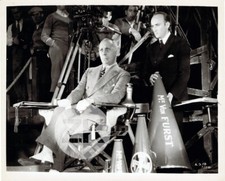 ERICH VON STROHEIM Lost Squadron MEGAPHONE Camera FURST Movie Tournage Photo '32