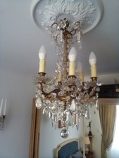 Lustre ancien à 6 lumières avec coupelles et pampilles en verre