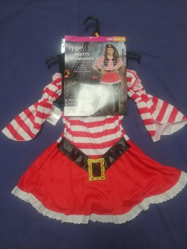 Nwt girl pirate costume - pirate,