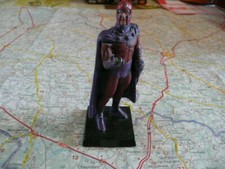 MAGNETO Figurine en Plomb sur socle EAGLEMOSS 