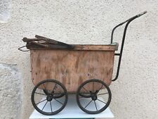 Ancienne poussette pour enfants / Pour poupées / A restaurer / Jouets 