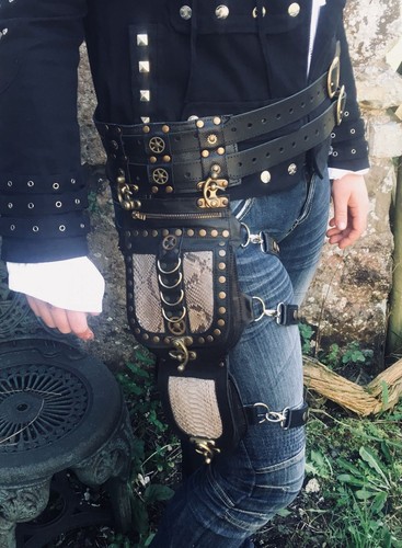 Cuir peau serpent - &,