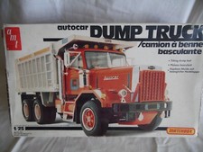 Maquette AUTOCAR DUMP TRUCK