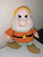 PELUCHE  JOYEUX de Blanche neige et les 7 nains. 27cm. Disney. 