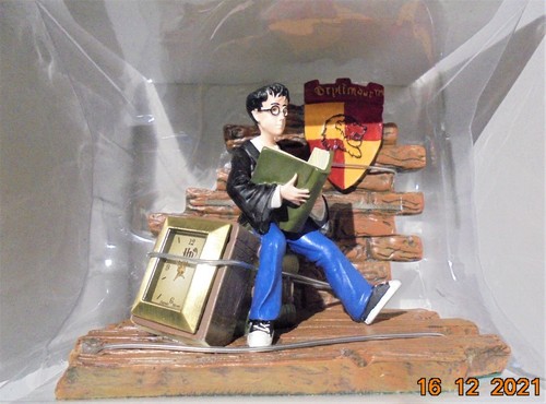 Miniature clock harry - clock, potter