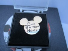 PIN S DISNEY CAST MEMBER