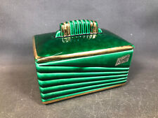 Ancienne boîte en céramique