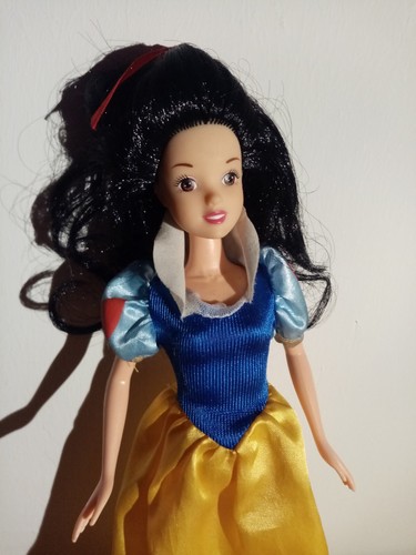 Poupée blanche neige - blanche,