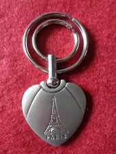 PORTE CLE TOUR EIFFEL PARIS FORME COEUR EN METAL  DOUBLE ANNEAU