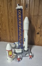 Lot  Playmobil 6195 et 6197 base de lancement avec fusée - satellite avec laser