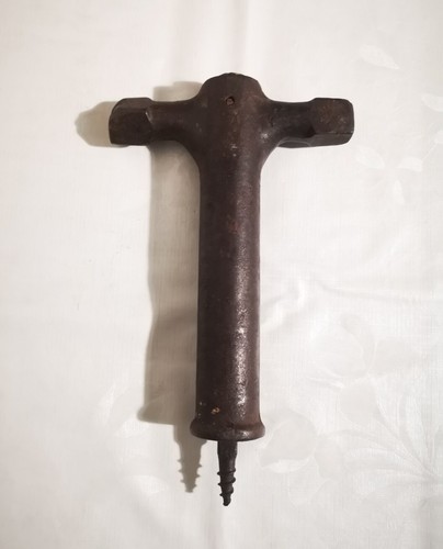 Ancien outil tire bonde - outil,